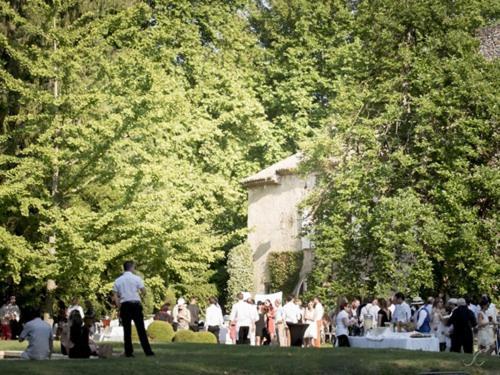 Chambres D'Hotes Chateau Beaupre Saint-Laurent-des-Arbres Exterior photo