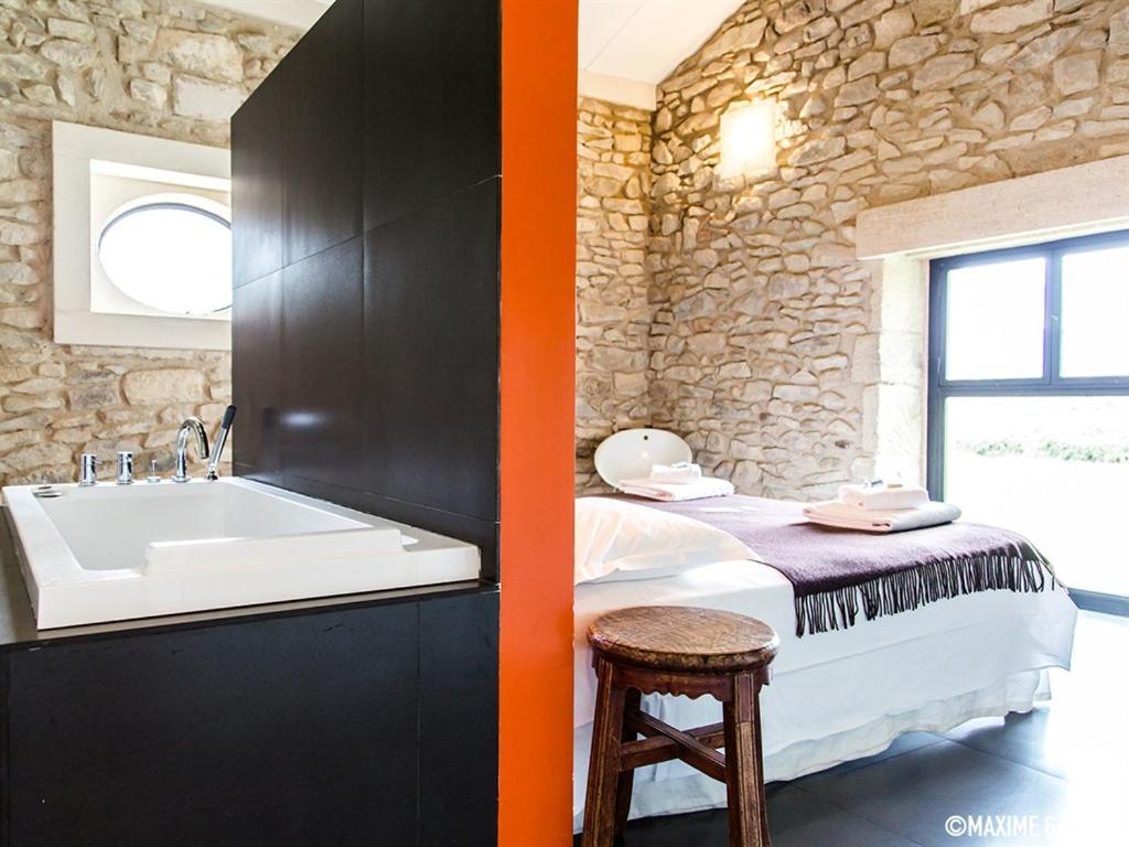 Chambres D'Hotes Chateau Beaupre Saint-Laurent-des-Arbres Exterior photo
